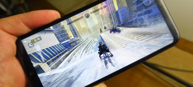 Allview V4 Viper: Benchmark-uri din zona lui Nokia 6, Moto G6 Play