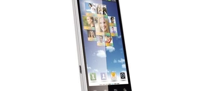 Motorola XT615, Încă un telefon Gingerbread cu dotări modeste, dar cu display edge to edge