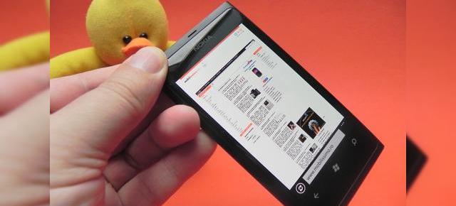 Review Nokia Lumia 800 - Design de Nokia N9, Mango cu soluții GPS noi și succes prematur (Video)