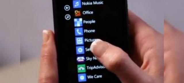 Nokia Lumia 900 apare Într-un clip promoțional Windows Phone?! Mâini mici pe lângă Lumia 800 sau un Lumia 800 mai mare?