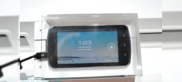 CES 2012: Fujitsu Arrows, primul telefon quad core Tegra 3 ni se prezintă sub formă de prototip (Video)