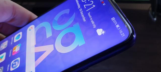 Huawei Nova 5T: Display LCD clasic, OK la culori, bun la interior, la limită în bătaia soarelui