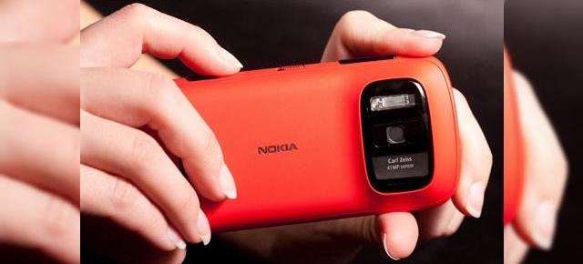 Nokia 808 PureView - camera phone În adevăratul sens al termenului