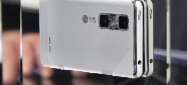 MWC 2012: LG Optimus 3D Max hands on preview - cel mai nou telefon 3D În acțiune din Barcelona (Video)