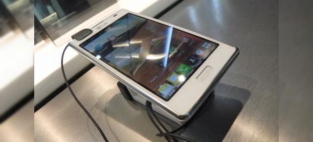 MWC 2012: LG Optimus L7 hands on - vârful de gamă al seriei L de la LG analizat În detaliu (Video)
