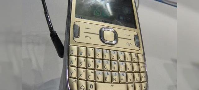 MWC 2012: Nokia Asha 302 Într-un preview detaliat - handset low end cu browser nou, Microsoft Exchange (Video)