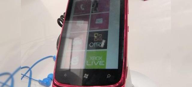 MWC 2012: Nokia Lumia 610 hands on preview - Nokia cu Windows Phone arată bine și În varianta low end (Video)