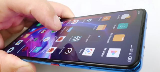 Xiaomi Mi 9T: Conectivitate clasică de telefon midrange cu oarecare pretenţii