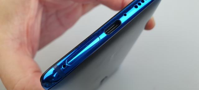 Xiaomi Mi 9T: Acustică solo, bogată în exprimare
