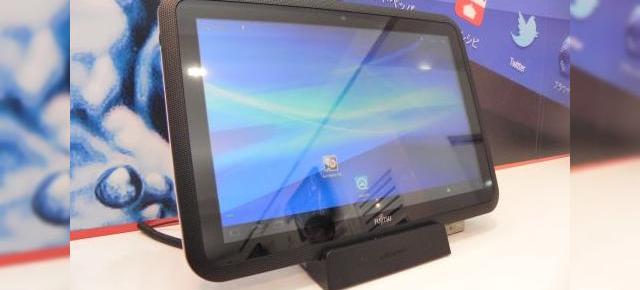 MWC 2012: Fujitsu Arrows Tab Hands on - tabletă performantă rezistentă la apă (Video)