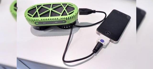 MWC 2012: PowerTrekk - Încărcător telefoane pe bază de hidrogen (video)