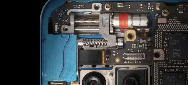 61 de componente într-un centimetru pătrat: Xiaomi Redmi K30 Pro a primit deja o disecţie şi vine cu design Stacked pentru placa de bază