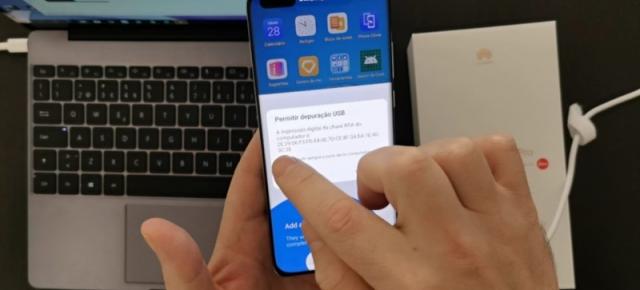 Serviciile Google pot fi aduse pe Huawei P40 Pro prin intermediul unui nou hack, care de această dată implică și folosirea unui PC