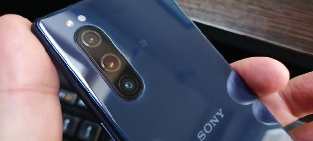 Sony Xperia 5 II ar putea fi cel mai compact smartphone cu 5G de pe piață; Iată ce diagonală va adopta