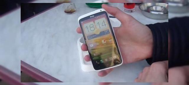Cu aromă de melci și fromage - HTC One X scos din cutie de un francez (Video)