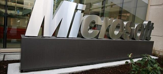 Ziua achizițiilor: Microsoft cumpără 800 de patente de la AOL pentru 1.1 miliarde de dolari