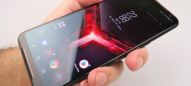 ASUS ROG Phone II: Conectivitate cu extra antene, microfoane, viteza sporită