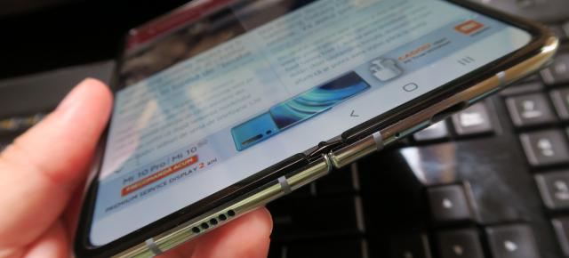Samsung Galaxy Fold: Acustică bine echilibrată, cu stereo capabil