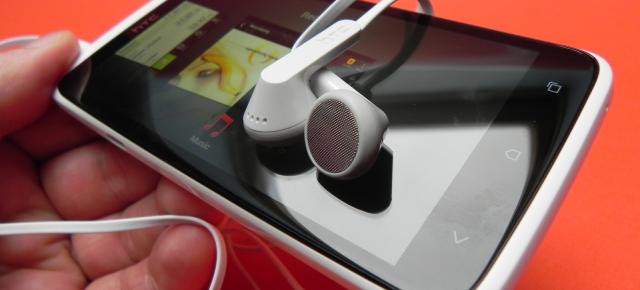 HTC se așteaptă la venituri cu 3 miliarde de dolari mai mari datorită seriei One