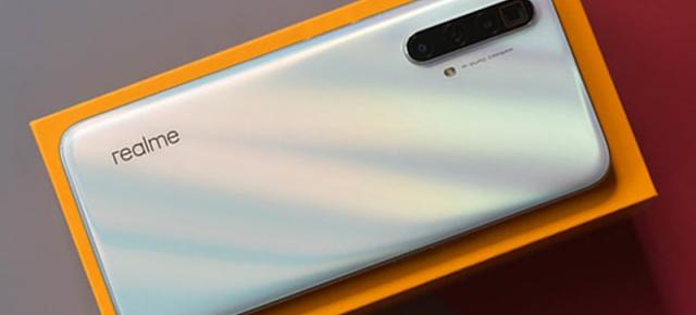 Realme X3 SuperZoom se pregătește de lansare și îl vedem în fotografiii; Apare și lista de specificații