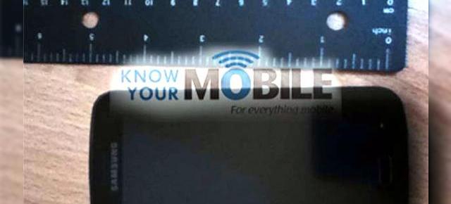 Încă o imagine cu Samsung Galaxy S III, include ceea ce pare a fi un ecran de 4.8 inch