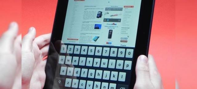 Review ASUS Transformer Pad 300 - tableta quad core cu OS fluid, baterie impresionantă, porturi variate (Video)