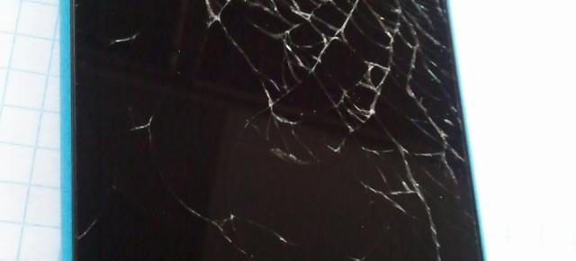 Scrisoare către Nokia și Microsoft de la un utilizator dezamăgit că a cumpărat Nokia Lumia 900 degeaba!