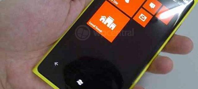 Iată imagini cu un prototip Nokia Windows Phone 8; Sa fie un fals?