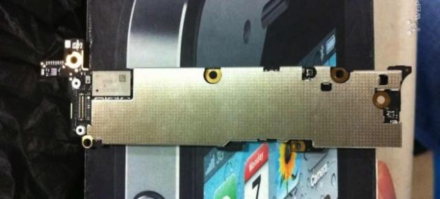 iPhone 5 primește noi antene, o nouă baterie - indicii În motherboard-ul ajuns pe web