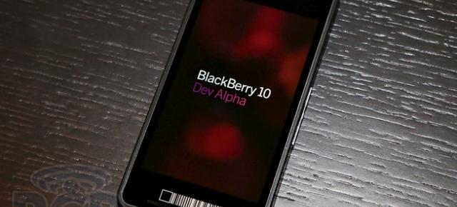 Oficialii RIM afirmă că operatorii sunt Încântați de BlackBerry 10 OS; Dacă o spune McLeod Îl credem...