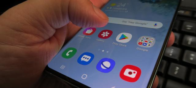 Samsung începe distribuirea update-ului final One UI 3.0 + Android 11 pe smartphone-urile din seria Galaxy S20