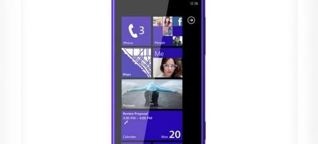 HTC Accord vine cu Windows Phone, procesor dual core Snapdragon, ecran HD de 4.3 inch (Imagine)