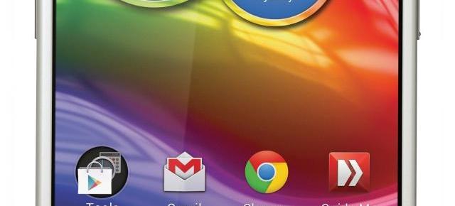 Motorola RAZR M - telefon cu display aproape de edge-to-edge și update la Android 4.1 Jelly Bean