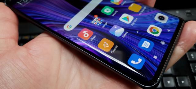 Xiaomi Mi Note 10 Lite face trecerea la Android 11 + MIUI 12; Update-ul se distribuie global