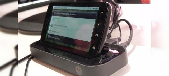 Motorola renunță la proiectul WebTop, aparent nu a prins la public