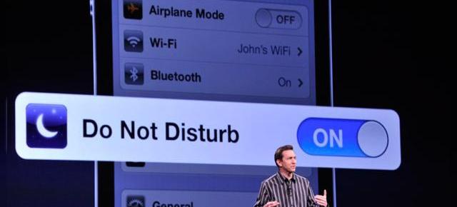 Cad primele capete la Apple după scandalul Maps: Scott Forstall (senior VP iOS) și John Browett părăsesc compania!