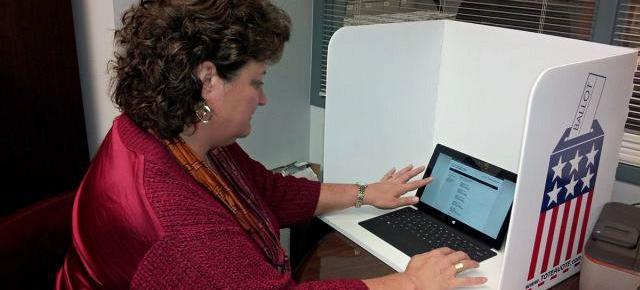 Alegerile din SUA vor folosi tableta Surface ca terminal pentru realizarea buletinelor de vot; Device-ul e testat chiar acum