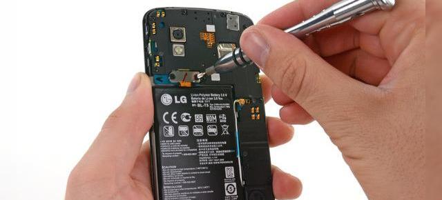 LG Nexus 4 demontat complet de iFixit; În mod surprinzător vine cu chip 4G LTE