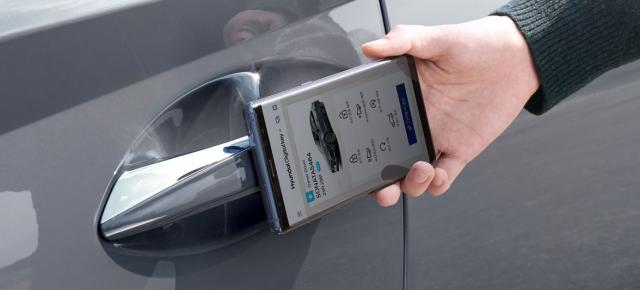 Google vrea să ne transforme telefoanele şi ceasurile în buletine şi chei de automobile; A debutat Android Ready SE Alliance