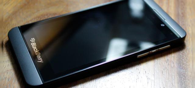 BlackBerry 10 OS are o tastatură virtuală care păstrează elemente din tastatura tradițională de pe BlackBerry-uri (Video)