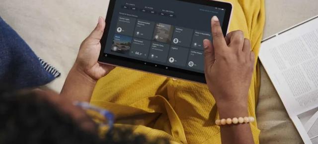 Amazon lansează noi tablete Fire HD 10, generaţia 2021, cu extra RAM, ecran mai luminos; Avem şi Productivity Bundle, versiuni Kids
