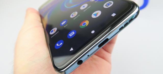 Vivo Y70: Acustica bună pe voci, mai puţin pe bas