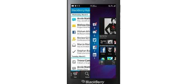 BlackBerry Z10 & Q10 vs iPhone 5 vs Samsung Galaxy S III - comparații hardware