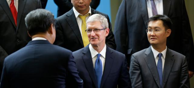 Apple se conformează în China, punând la dispoziţia autorităților serverele iCloud şi ştergând aplicaţii la comandă