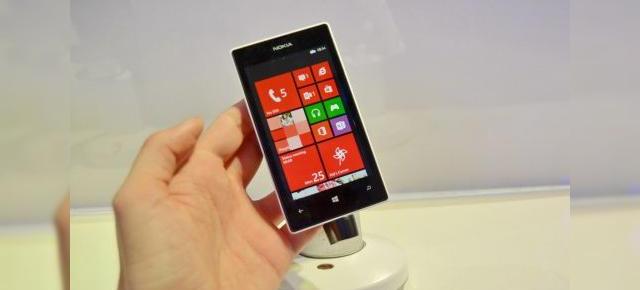 MWC 2013: Nokia Lumia 520 Într-o experiență hands on colorată (Video)