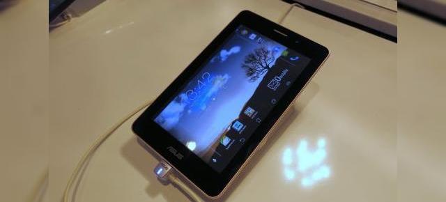 MWC 2013: ASUS FonePad Întors pe toate părțile la standul ASUS din Barcelona (Video)
