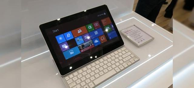 MWC 2013: LG Tab-Book hands on, tableta cu tastatura glisantă și Windows 8 (Video)