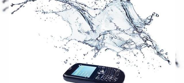 Nokia colaborează cu firma P2i pentru a crea telefoane rezistente la apă (Video)