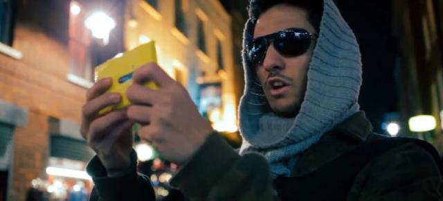 Unboxing inedit pentru Nokia Lumia 920: teroriști, escorte și vânătoare de oameni (Video)