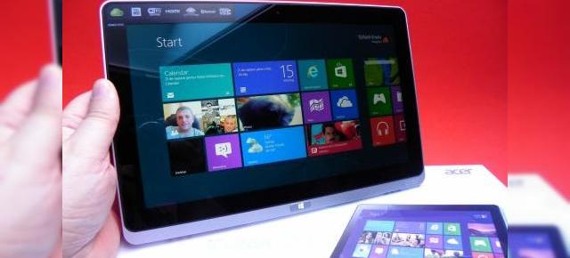Acer Iconia W700 unboxing: tabletă masivă, putere masivă (Video)